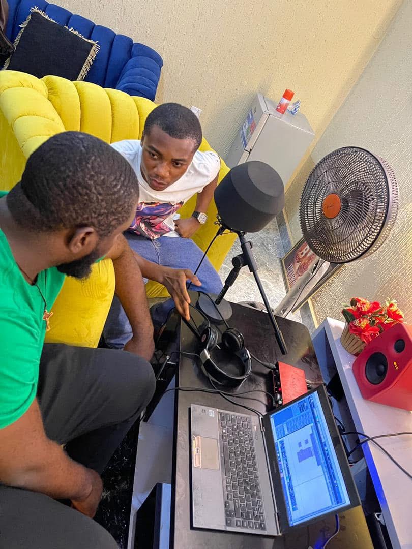 Macreamy Anthony Studios - Vocal recording session